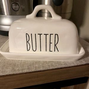 Ceramic butter dish